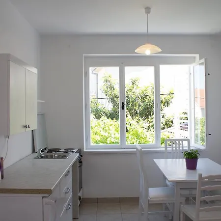 Renata Apartamento *