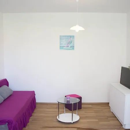 아파트 Renata 비오그라드나모루